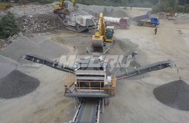 移動(dòng)環(huán)保碎石機(jī)，邁科路重工移動(dòng)破碎站